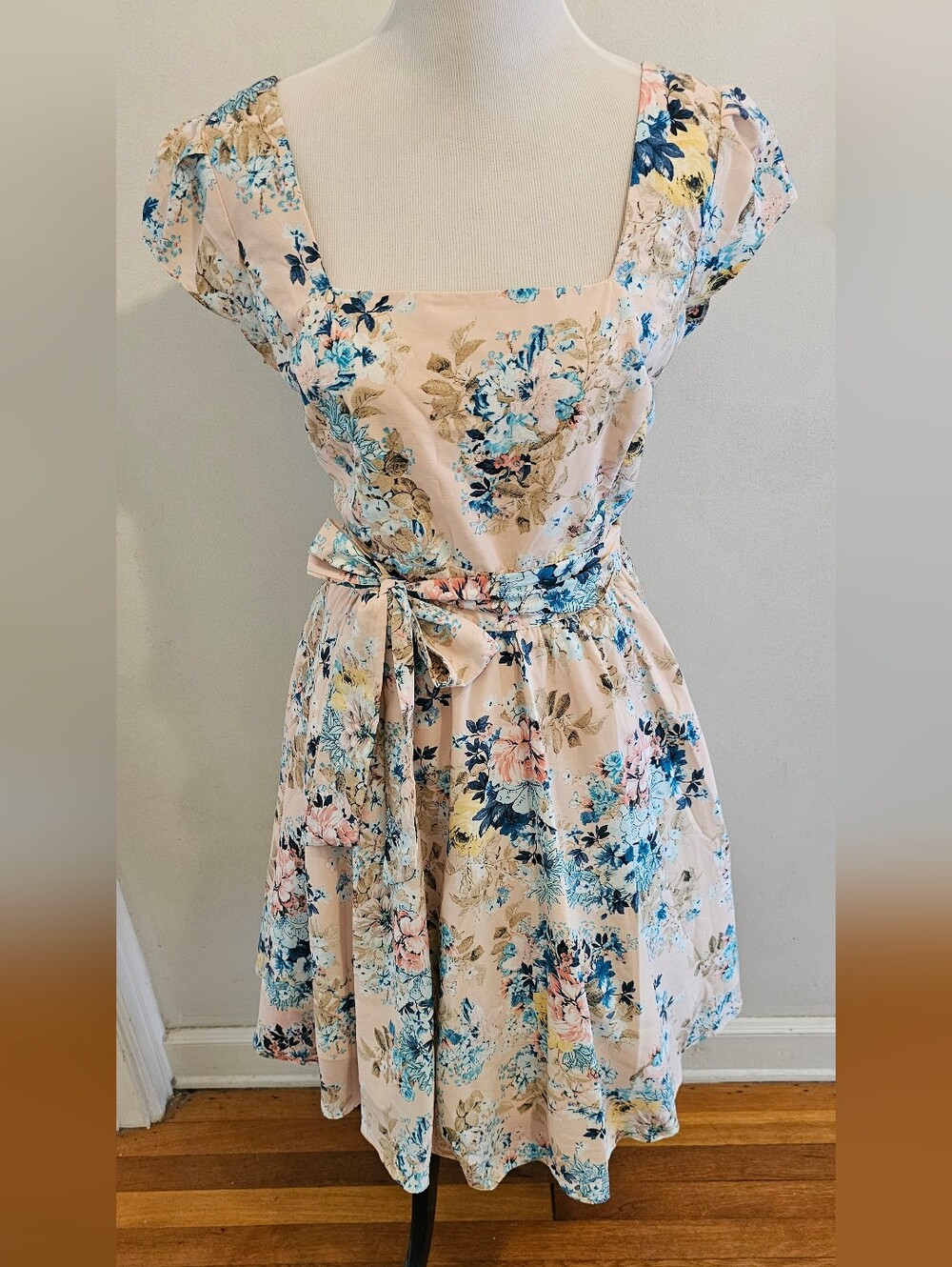 Lady V London Peach Floral 50s Style Dress | NWT